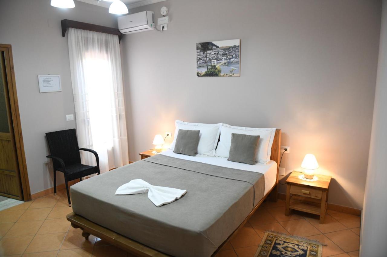 Guesthouse Leo Berat Exterior foto