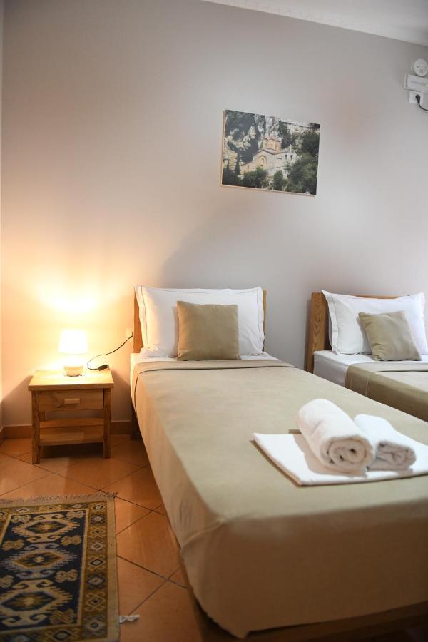 Guesthouse Leo Berat Exterior foto