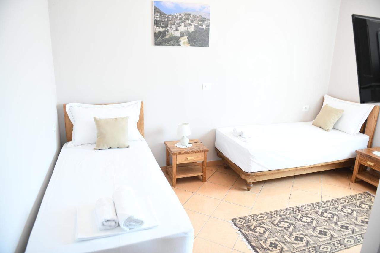 Guesthouse Leo Berat Exterior foto