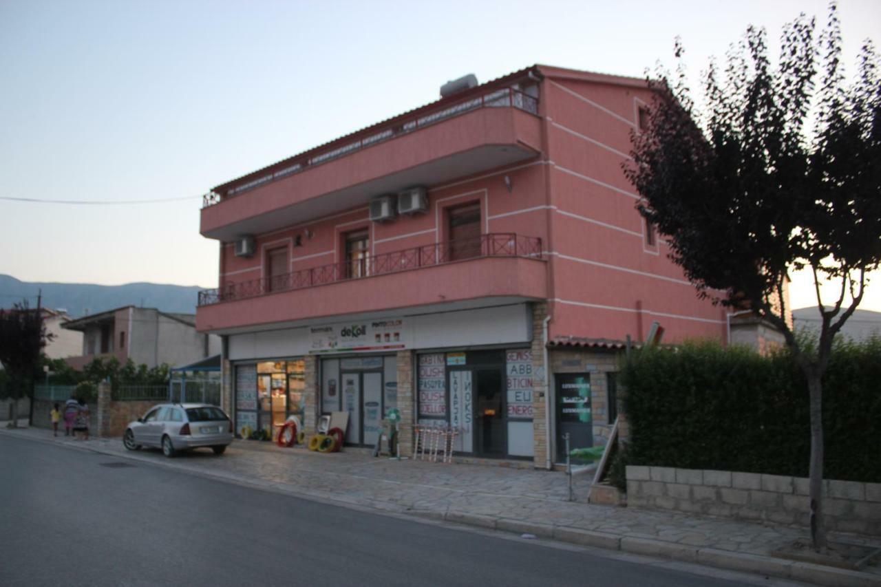 Guesthouse Leo Berat Exterior foto